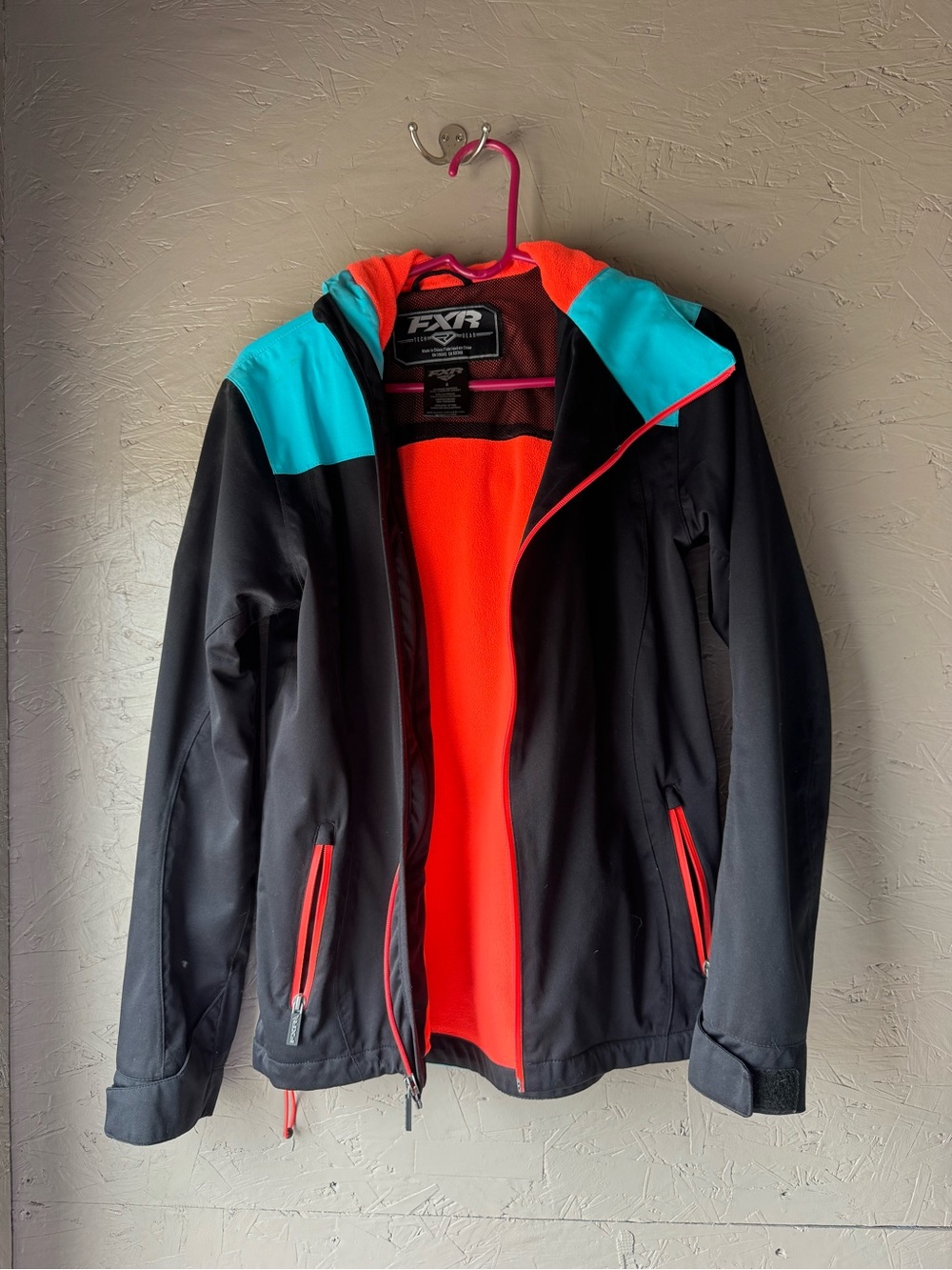 FXR Women’s softshell jacket - Picture 2 of 4